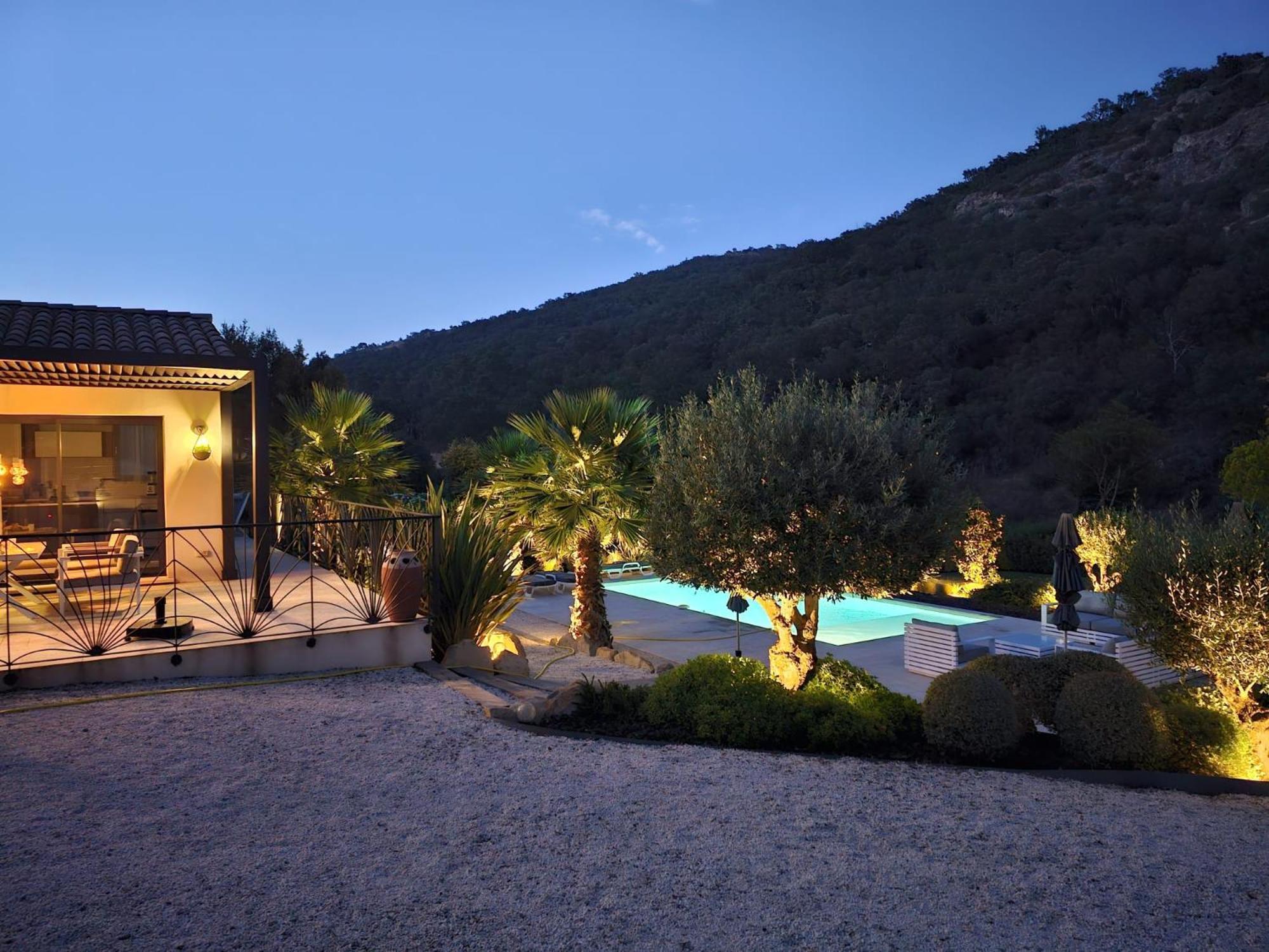 Villa Les Trois J Grimaud Bagian luar foto